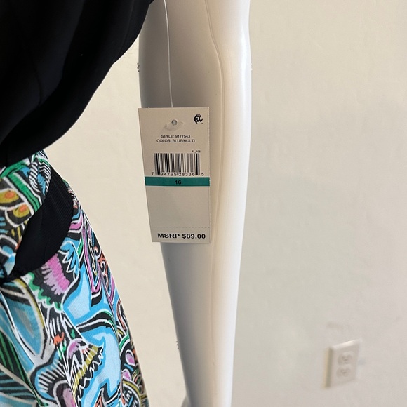 SLNY Asymmetrical Dress in Black and Teal - Picture 4 of 7